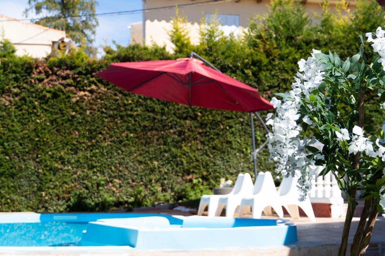 Lujosa Privada Con Piscina * Huelves