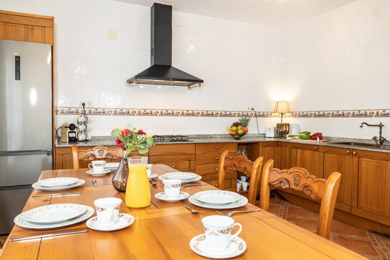 Lujosa Privada Con Piscina Villa Huelves