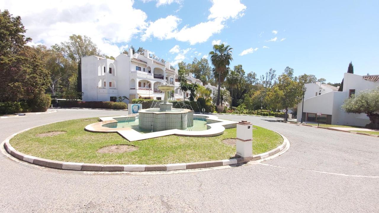 Del Parque Flats Le Village Golf