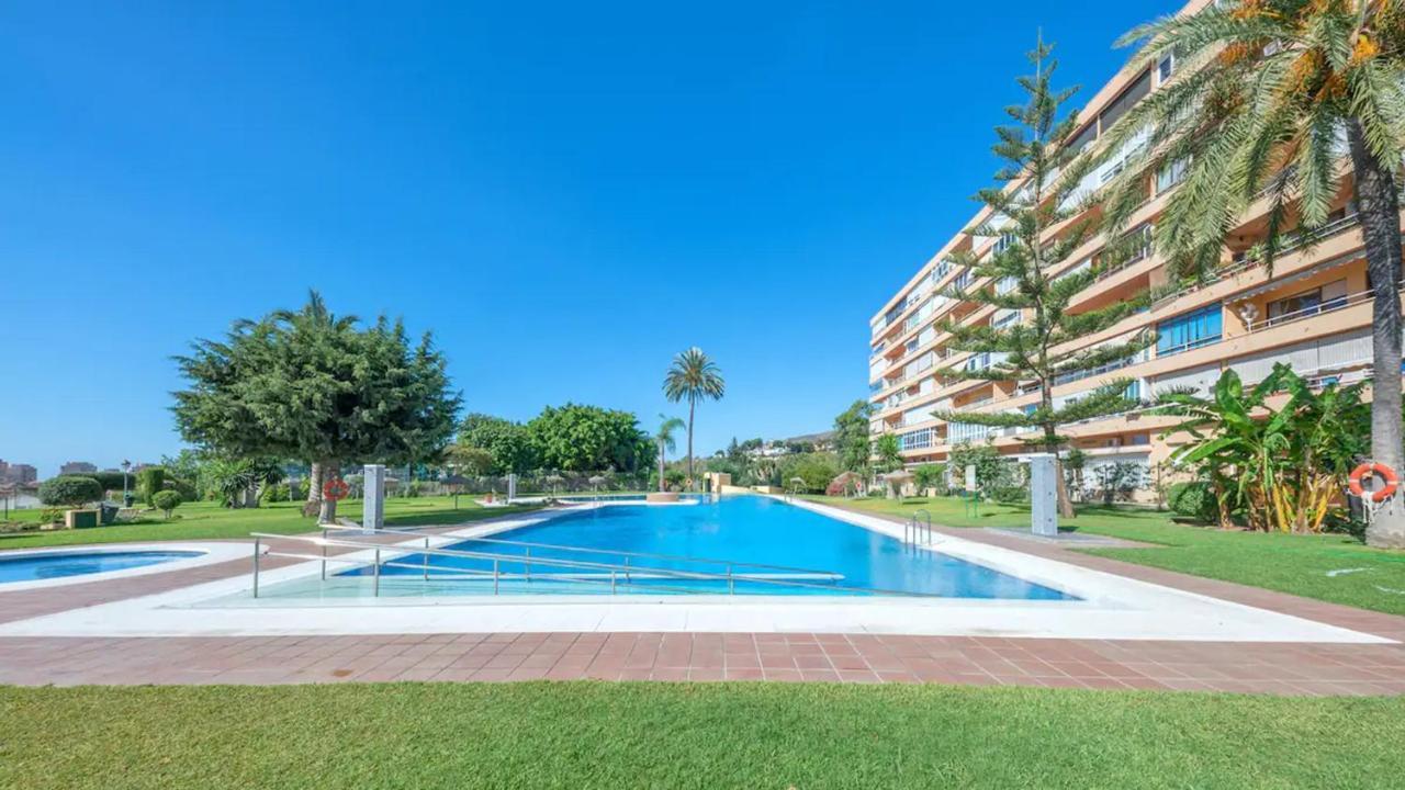 Precioso Moderno Y Con Piscina Apartamento Torremolinos