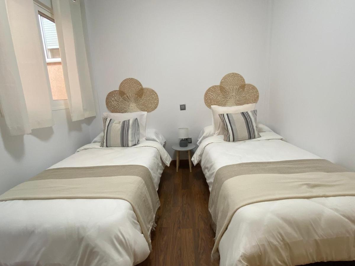 Bungalow Con Piscina Y Solarium Con Barbacoa
