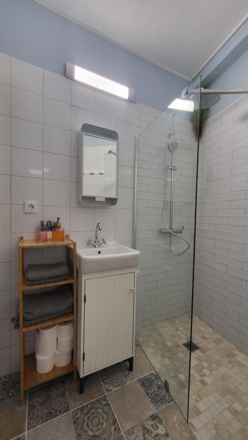 Cristianmar, Cristianos Apartamento