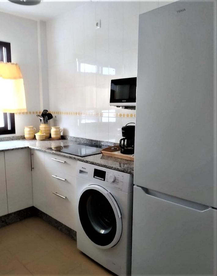 Apartamento En Pleno Centro. Acogedor, Garaje, Ascensor, A/a.