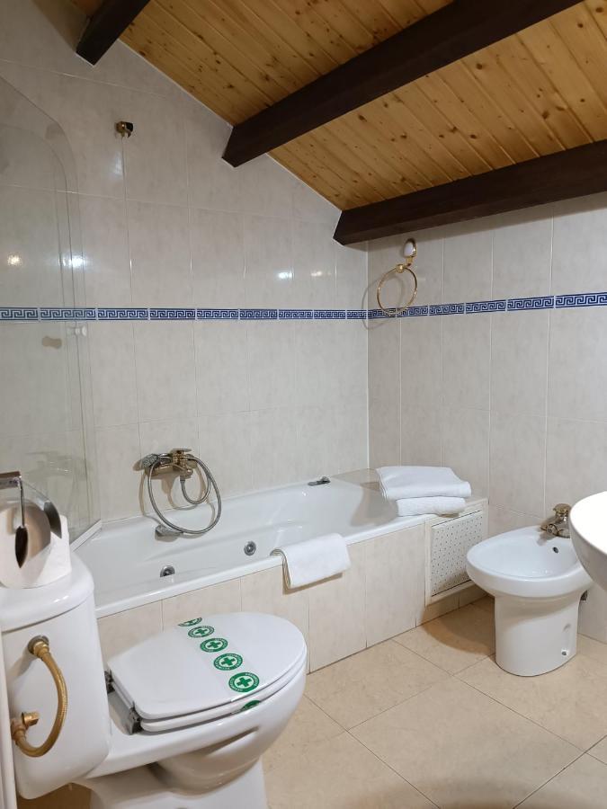 Real De Hotel 2*