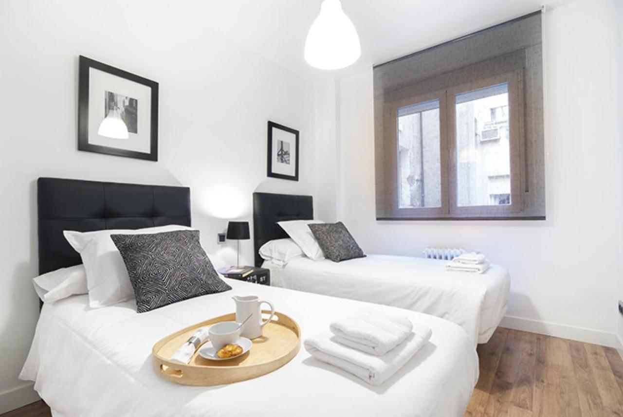 Mit House Abascal En Apartment *