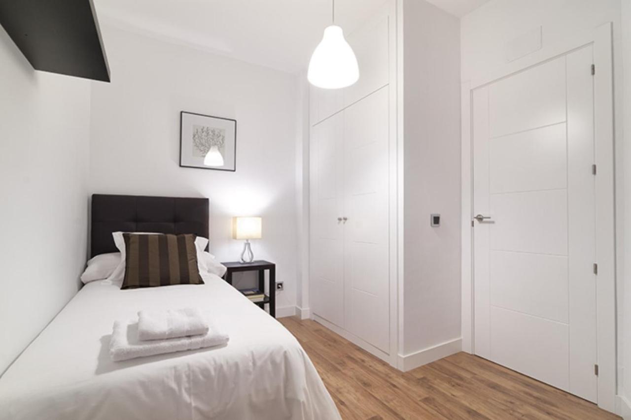 Mit House Abascal En Apartment Madrid
