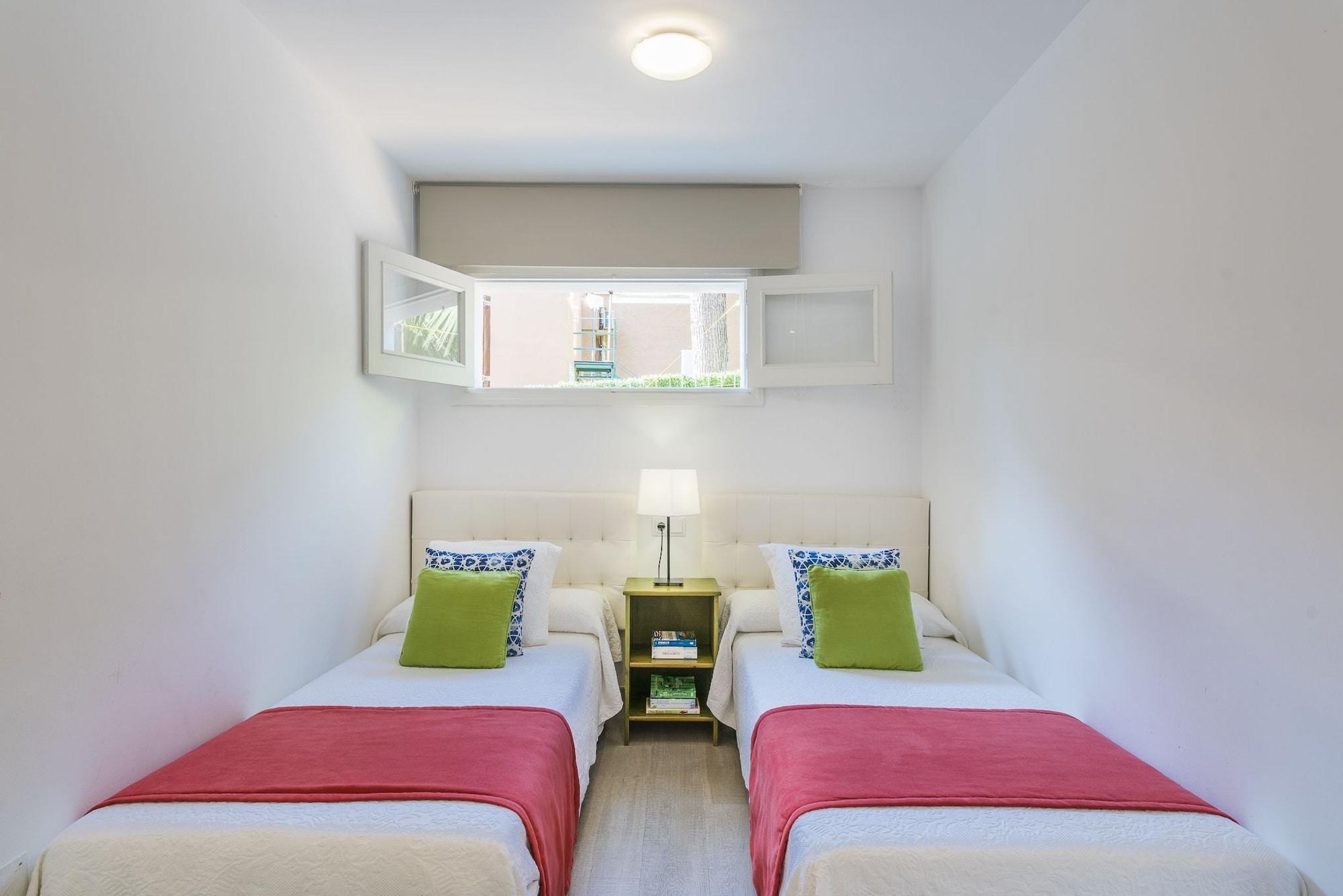 Alcanada - Family Only Villa *
