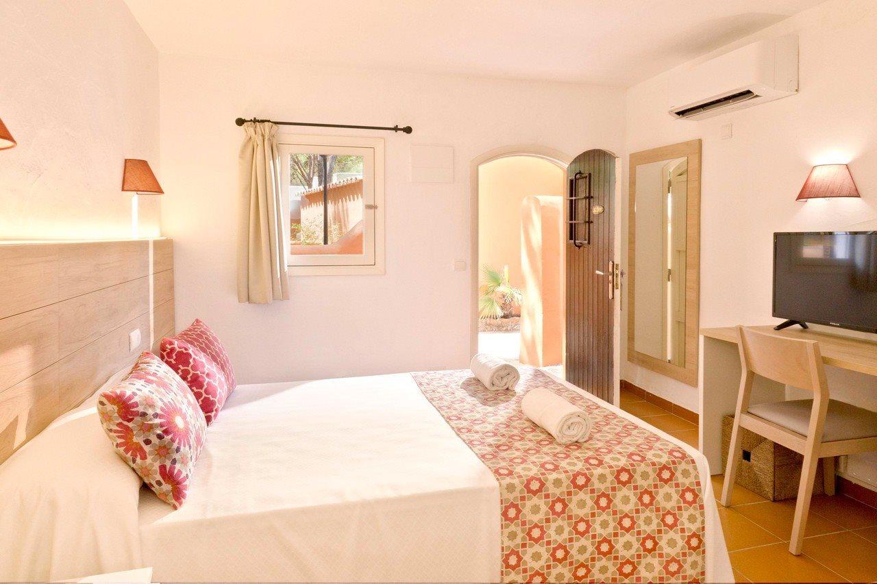 Fergus Style Punta Arabi Hotel Es Canar (Ibiza)