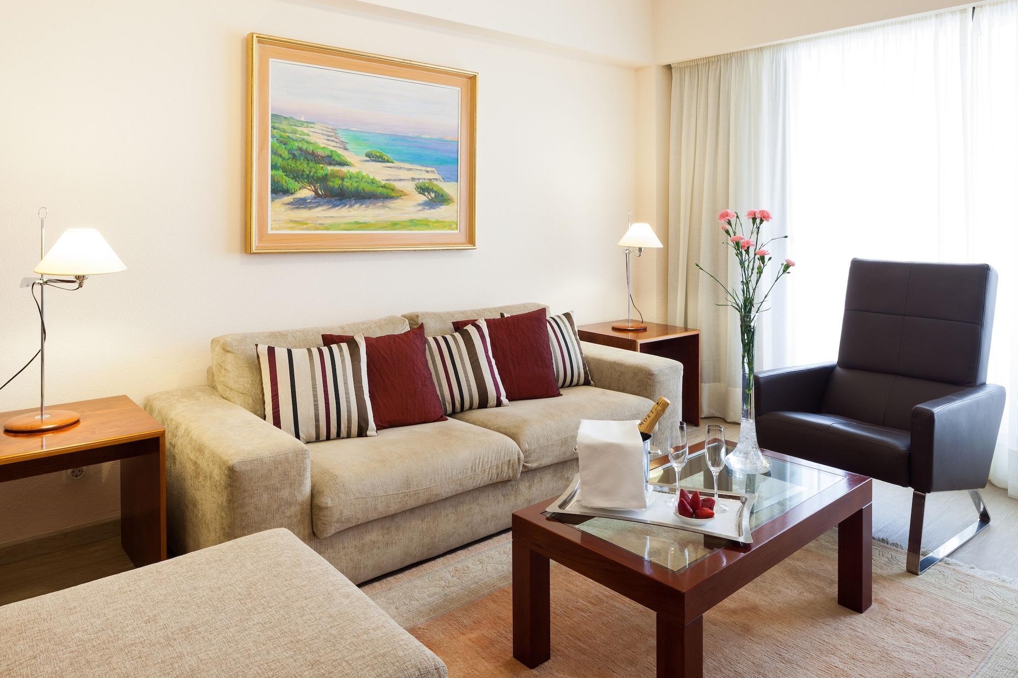 Hotel Royal Plaza 4*