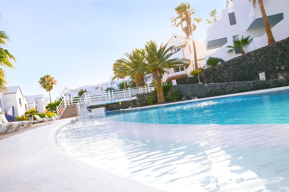 Apartahotel Morromar The Collection 3*