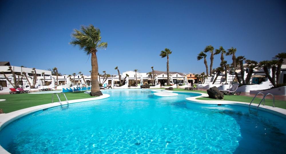 Hotel Sands Active