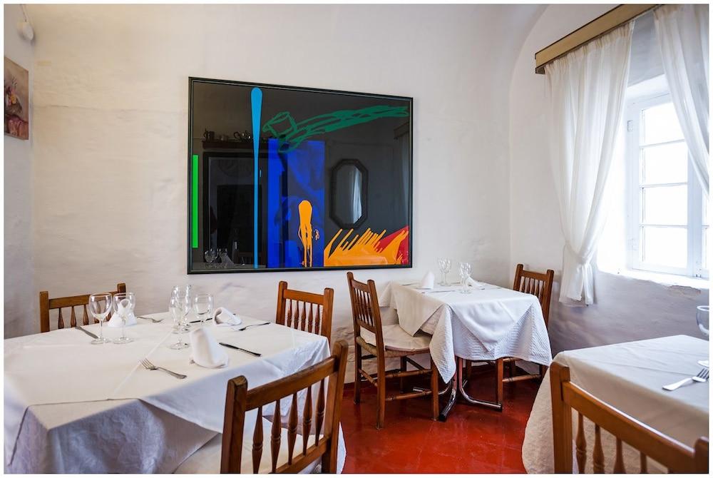 S'engolidor Country house *