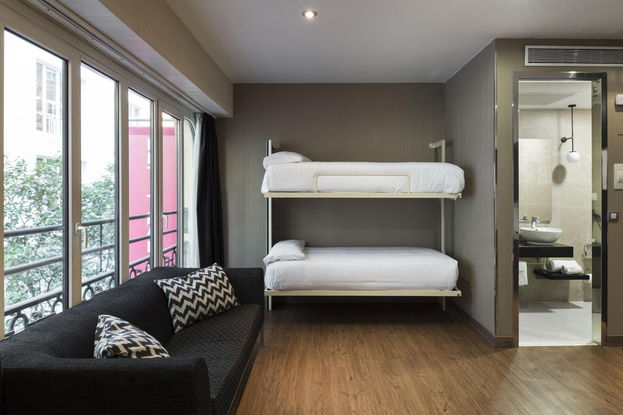 Hotel Petit Palace Triball 3*