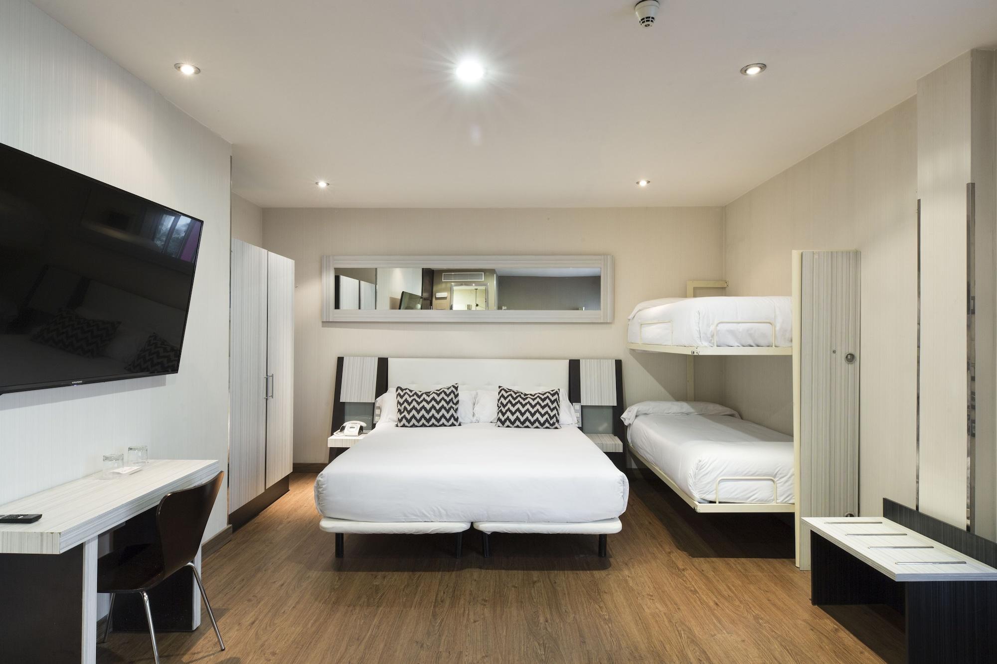 Hotel Petit Palace Triball 3*