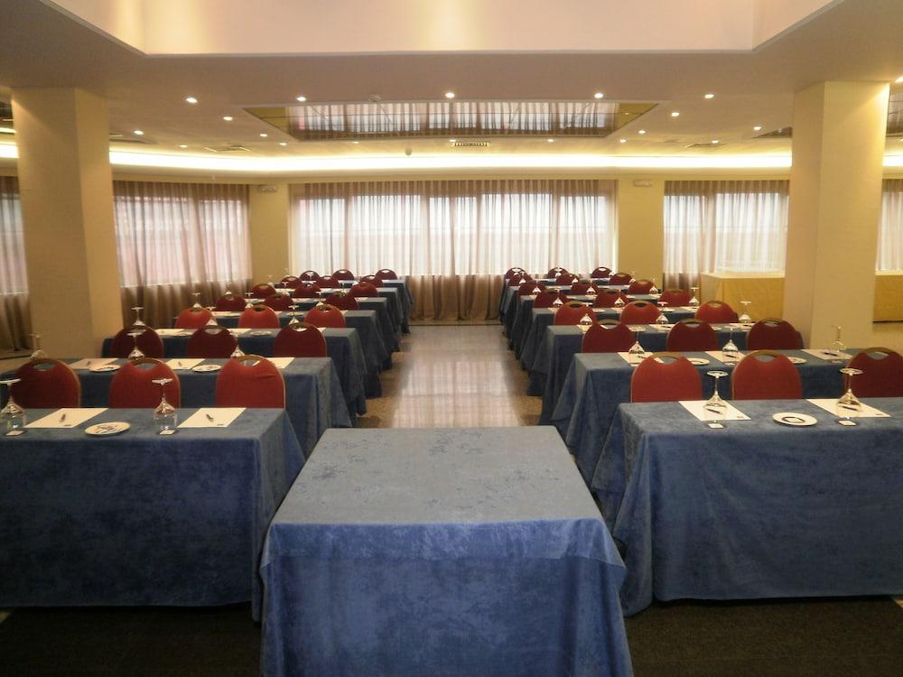 Hotel Parquesur