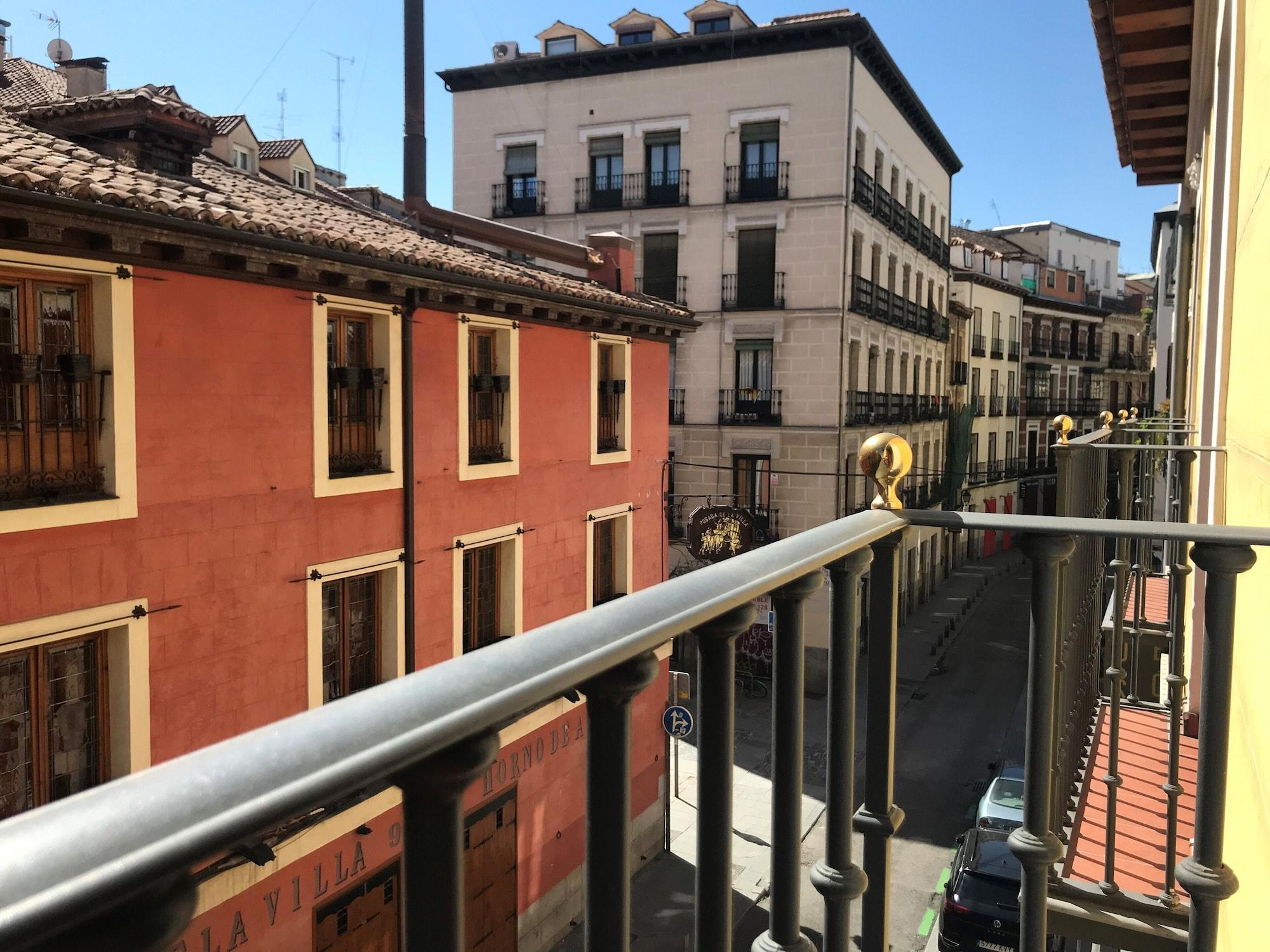 Del Leon De Oro Boutique Hotel 4*