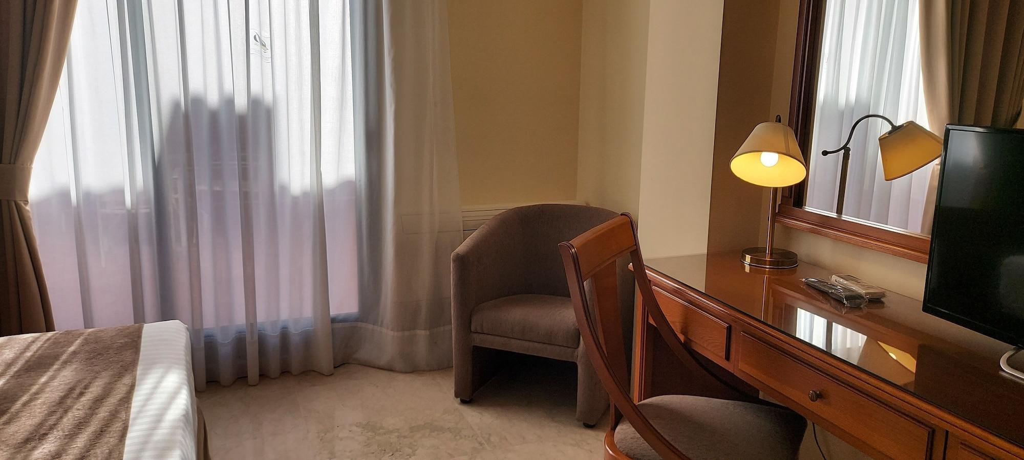 Hotel Mainake Costa Del Sol Torre Del Mar