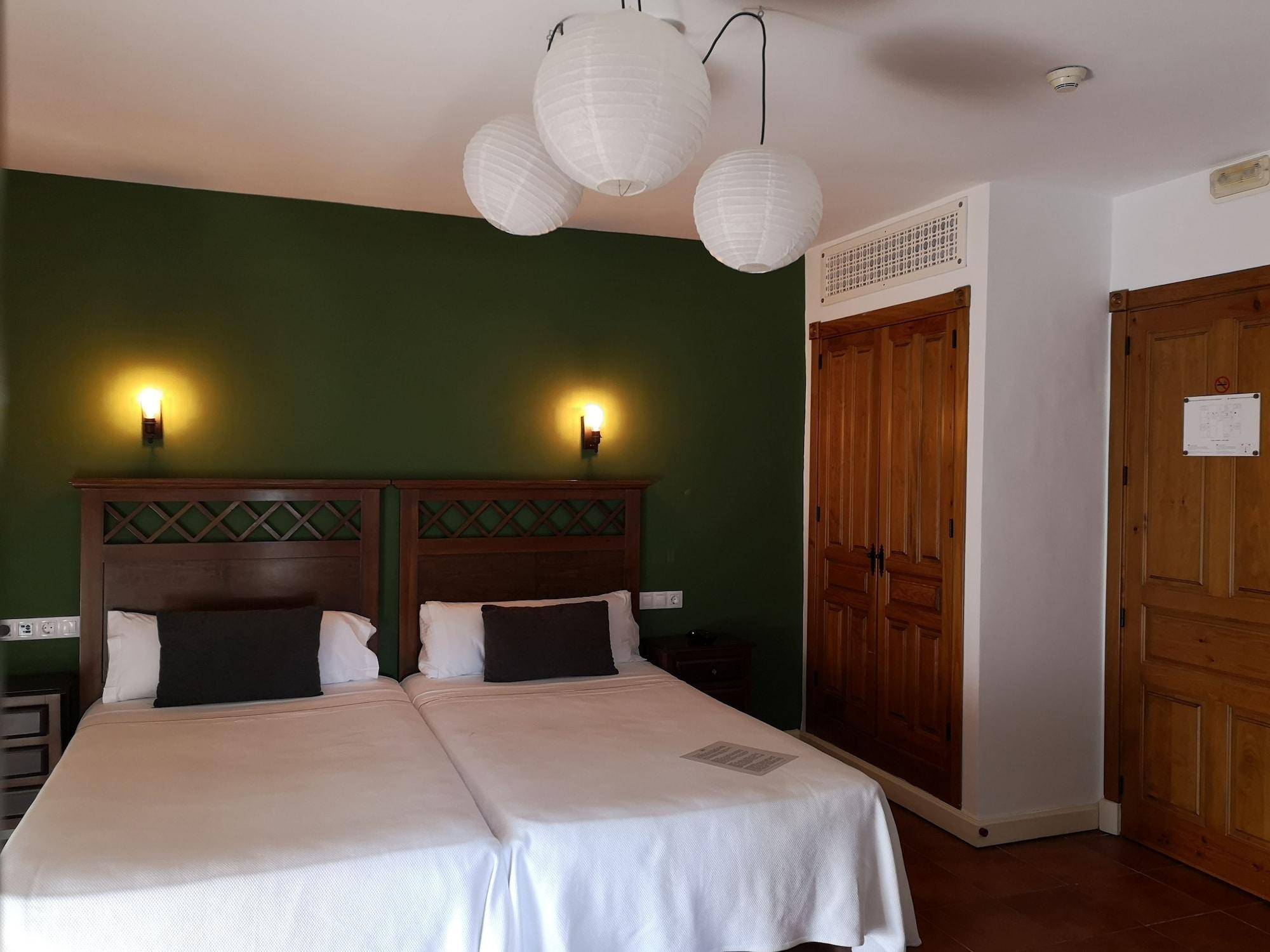 Valley Hotel 4*