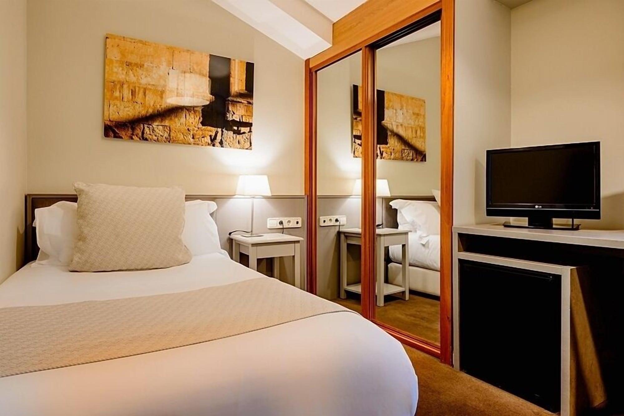 Ikonik Plaza Mercado Hotel