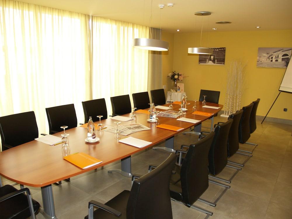 Hotel Montera Plaza Los Barrios