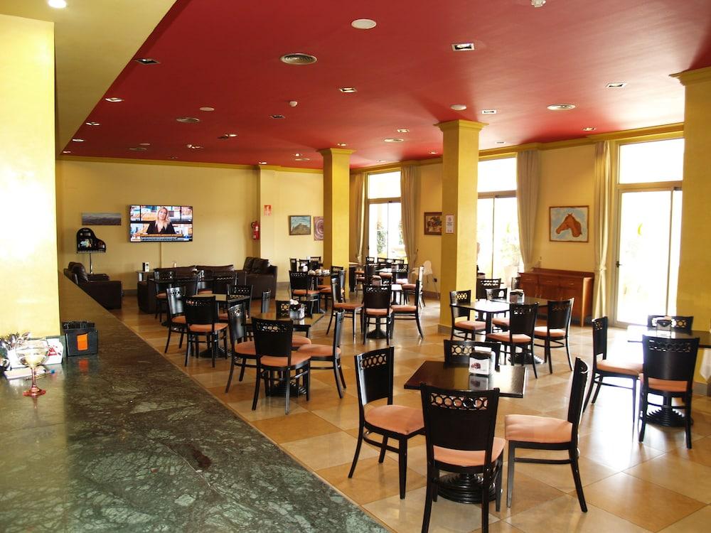 Montera Plaza Hotel
