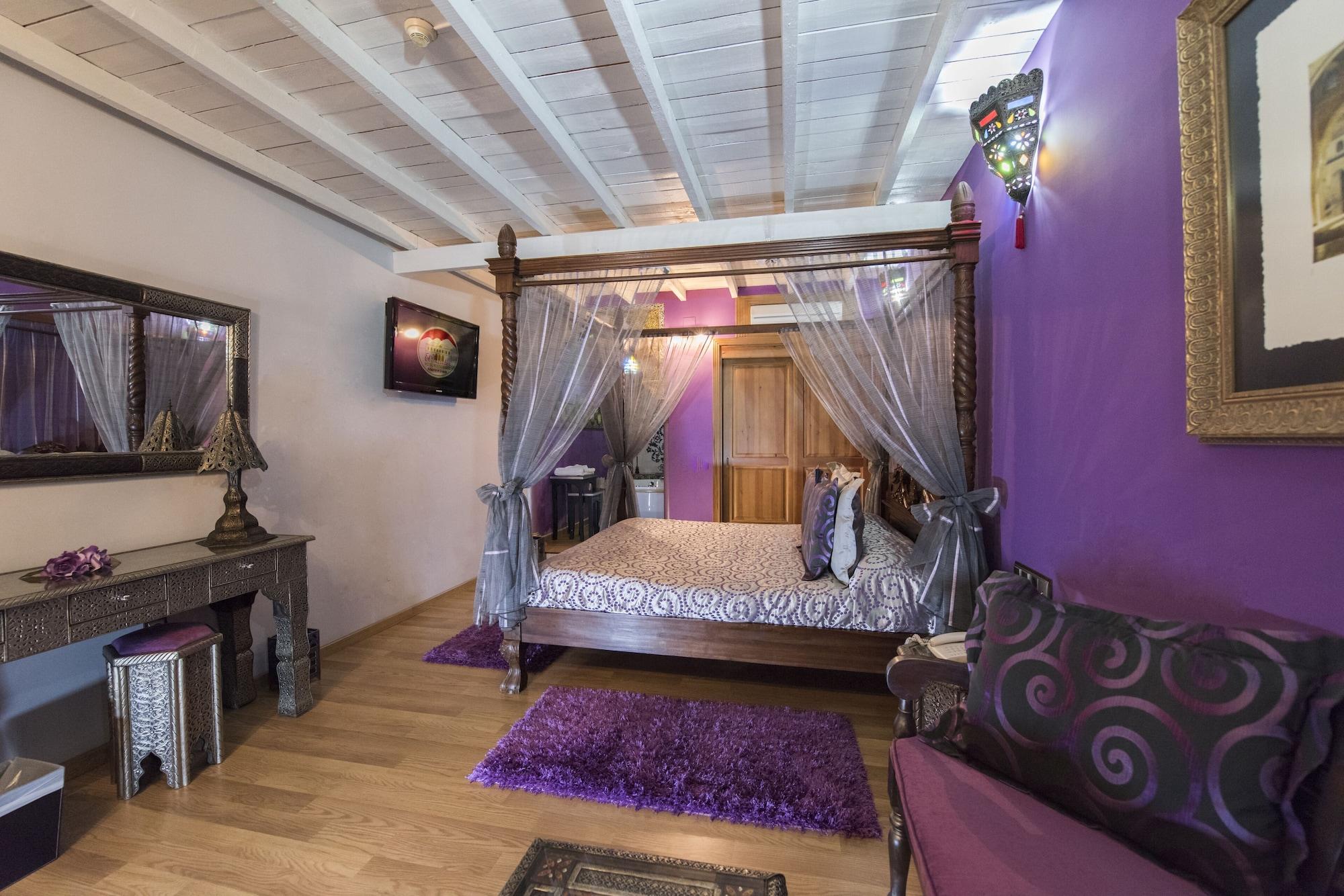El Mirador Hotel 3*