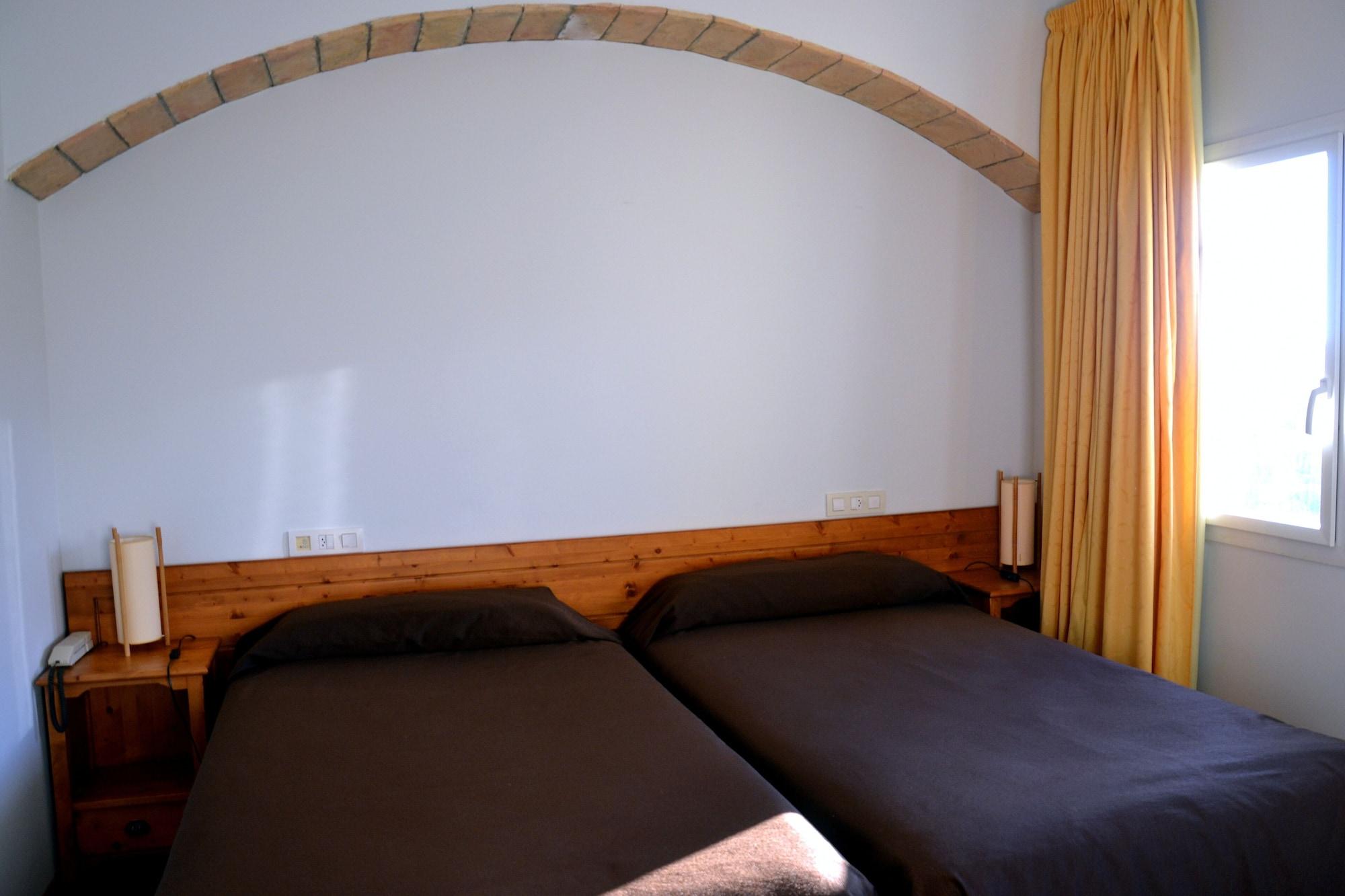 Hotel Monestir De Les Avellanes 3*