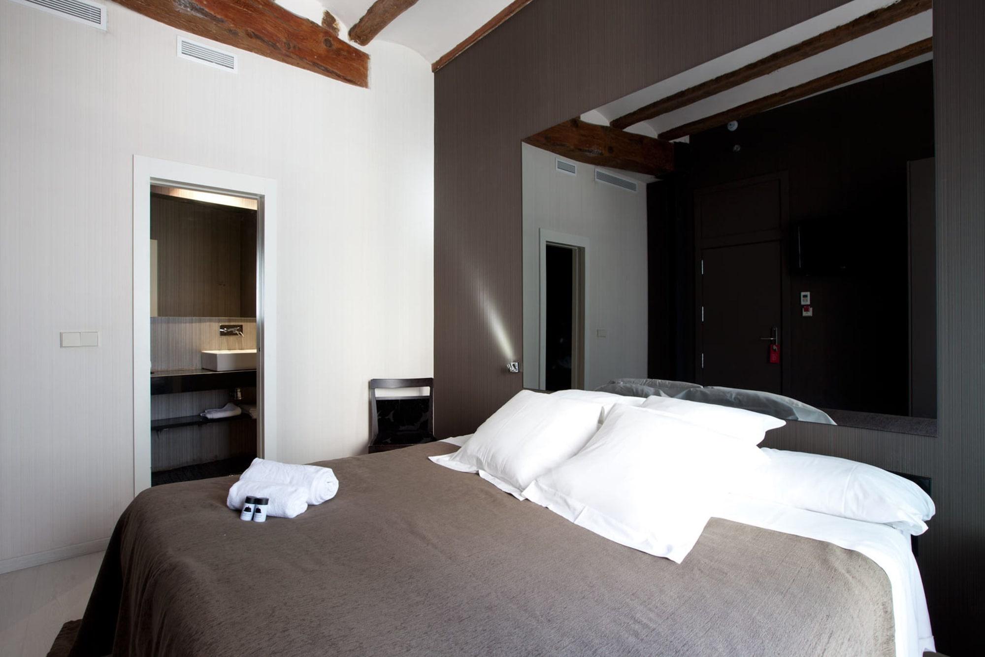 Pensión Cosy Embajador