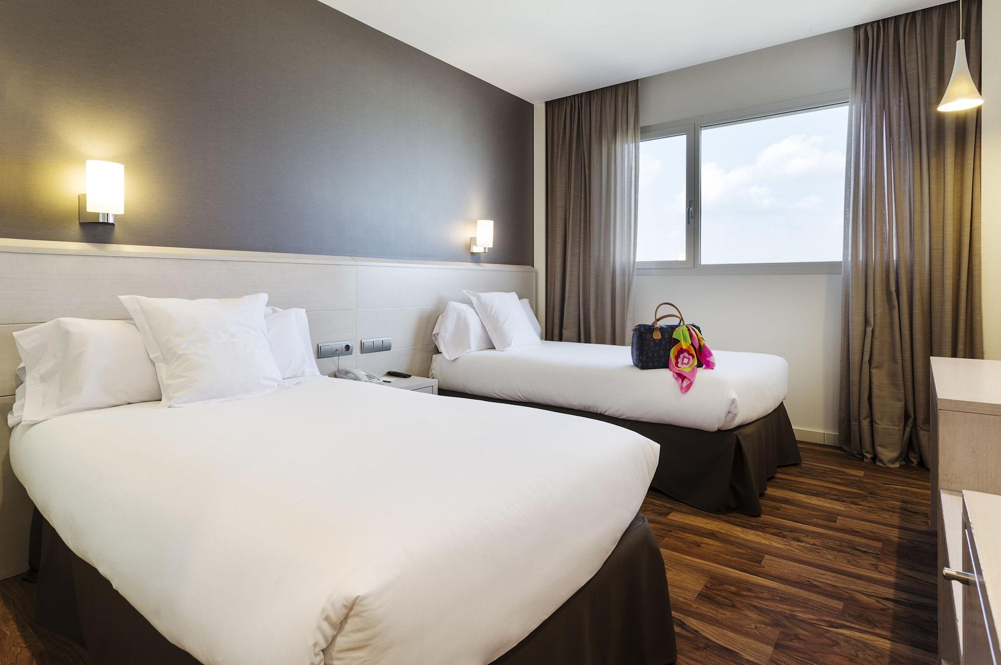 Hotel Azz Valencia Tactica 4*
