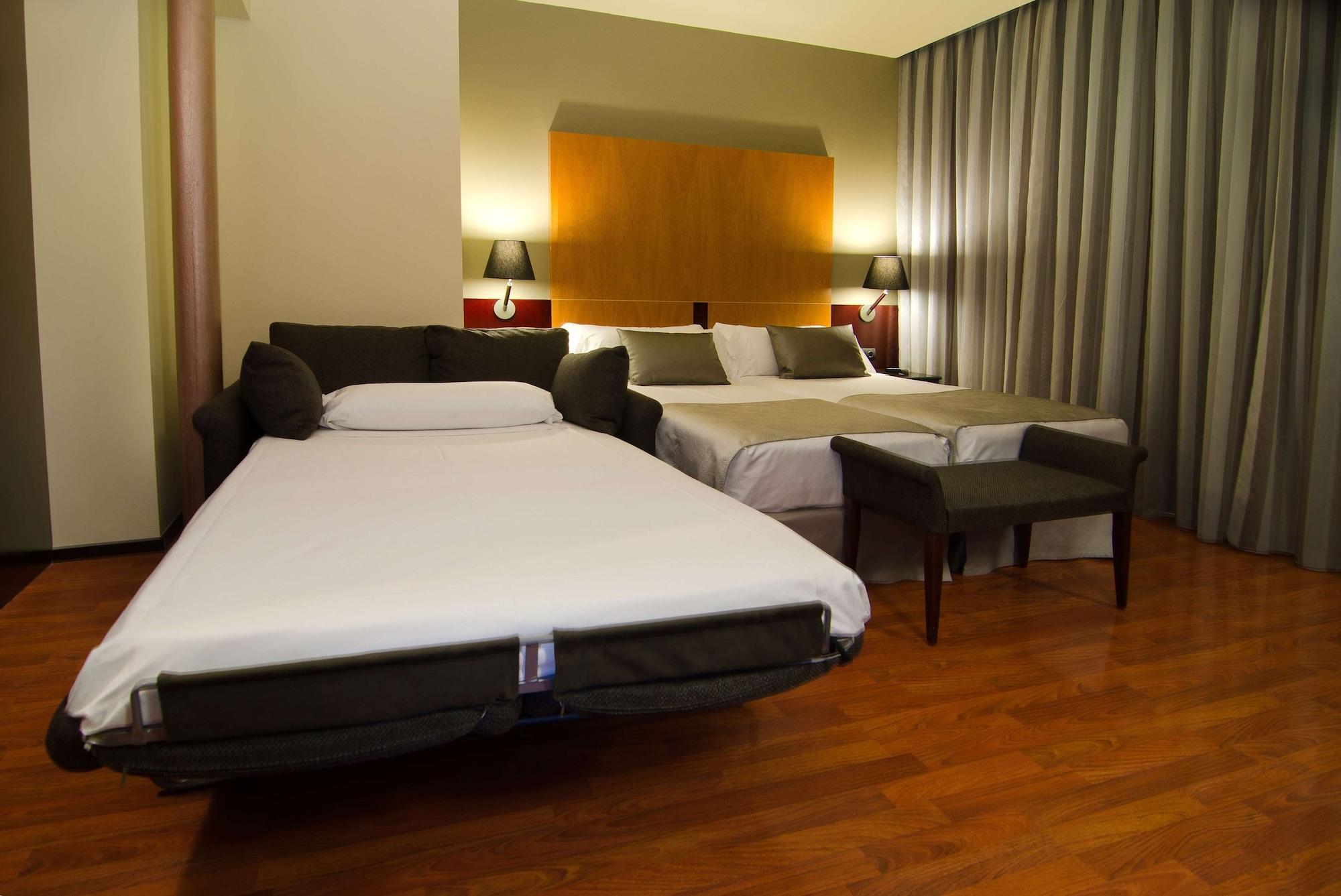 Catalonia El Pilar Hotel