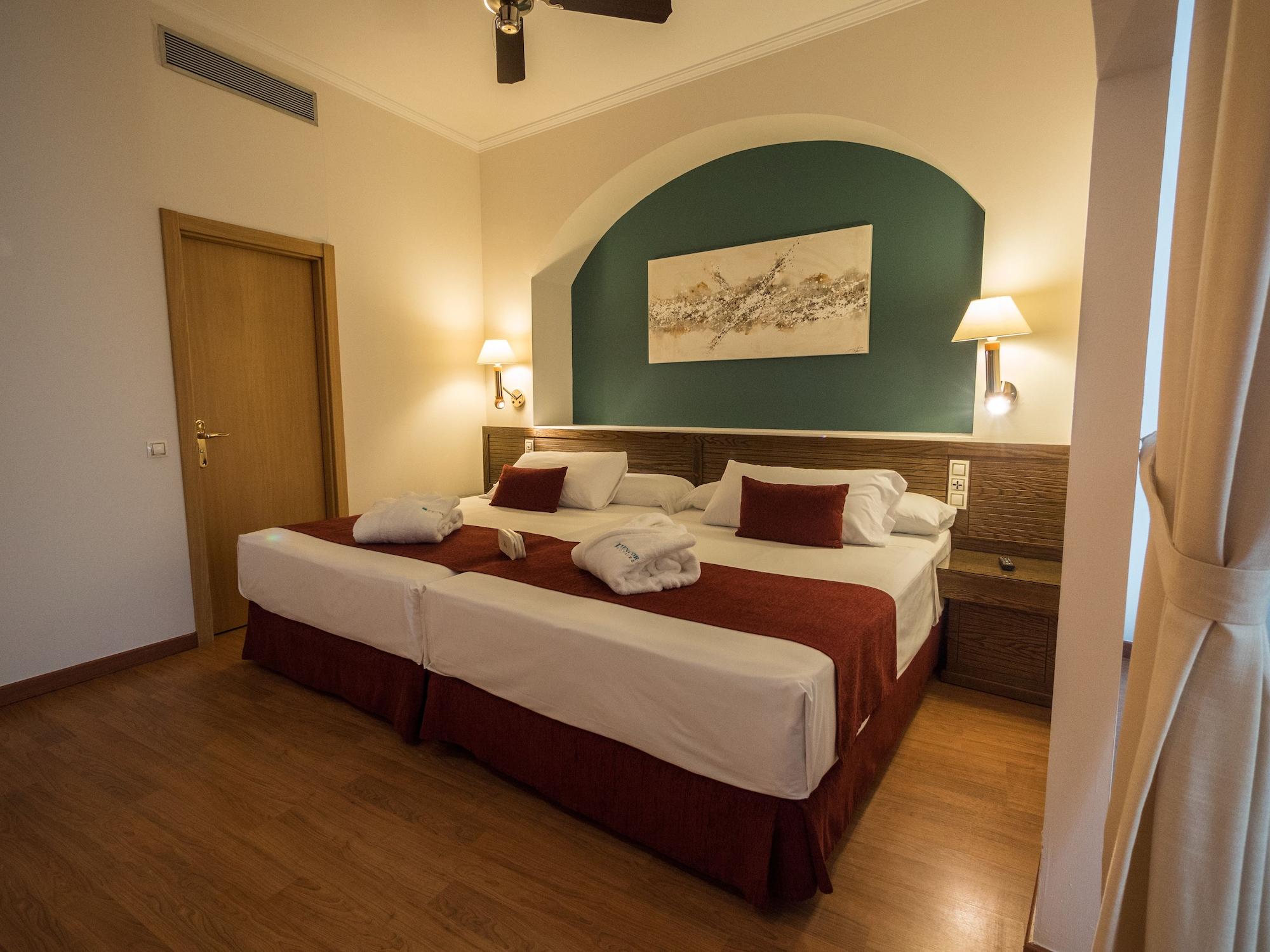 Senator Hotel 4*