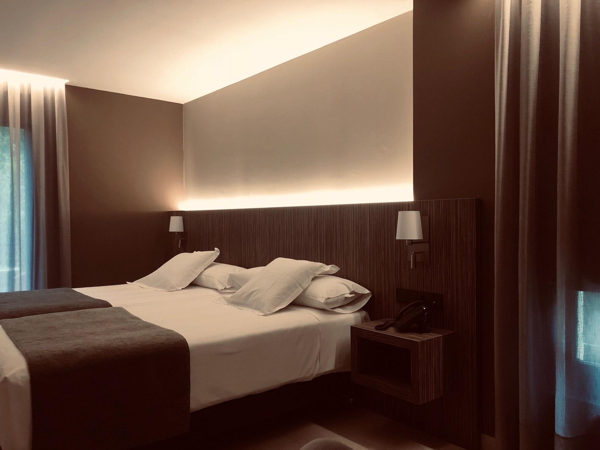 Hotel Balneario De La Virgen 3*