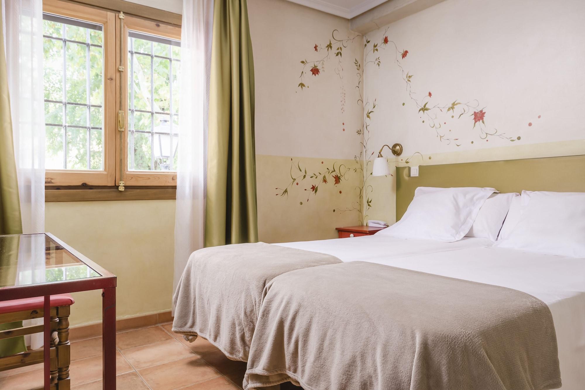 Yit Puerta Bisagra Guest house 2*