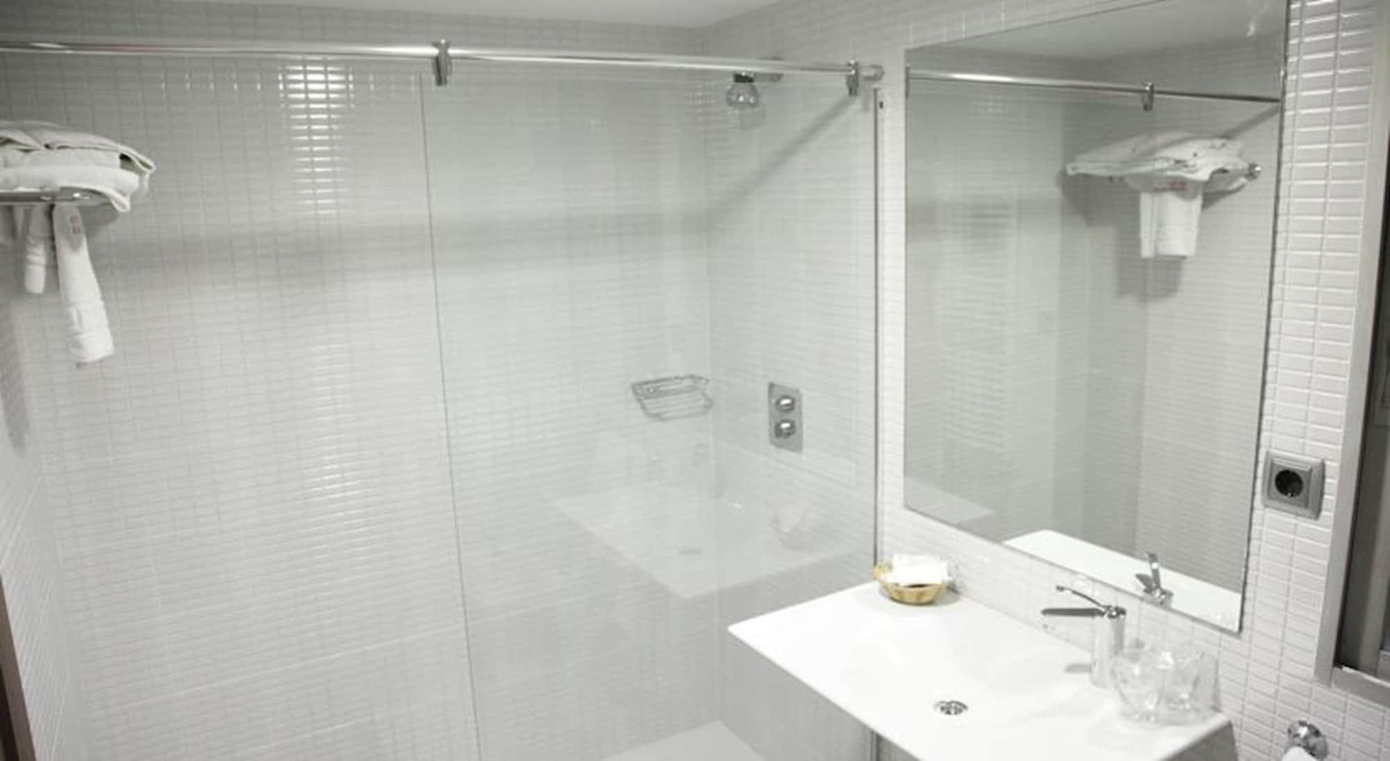 Hotel Cesaraugusta 3*