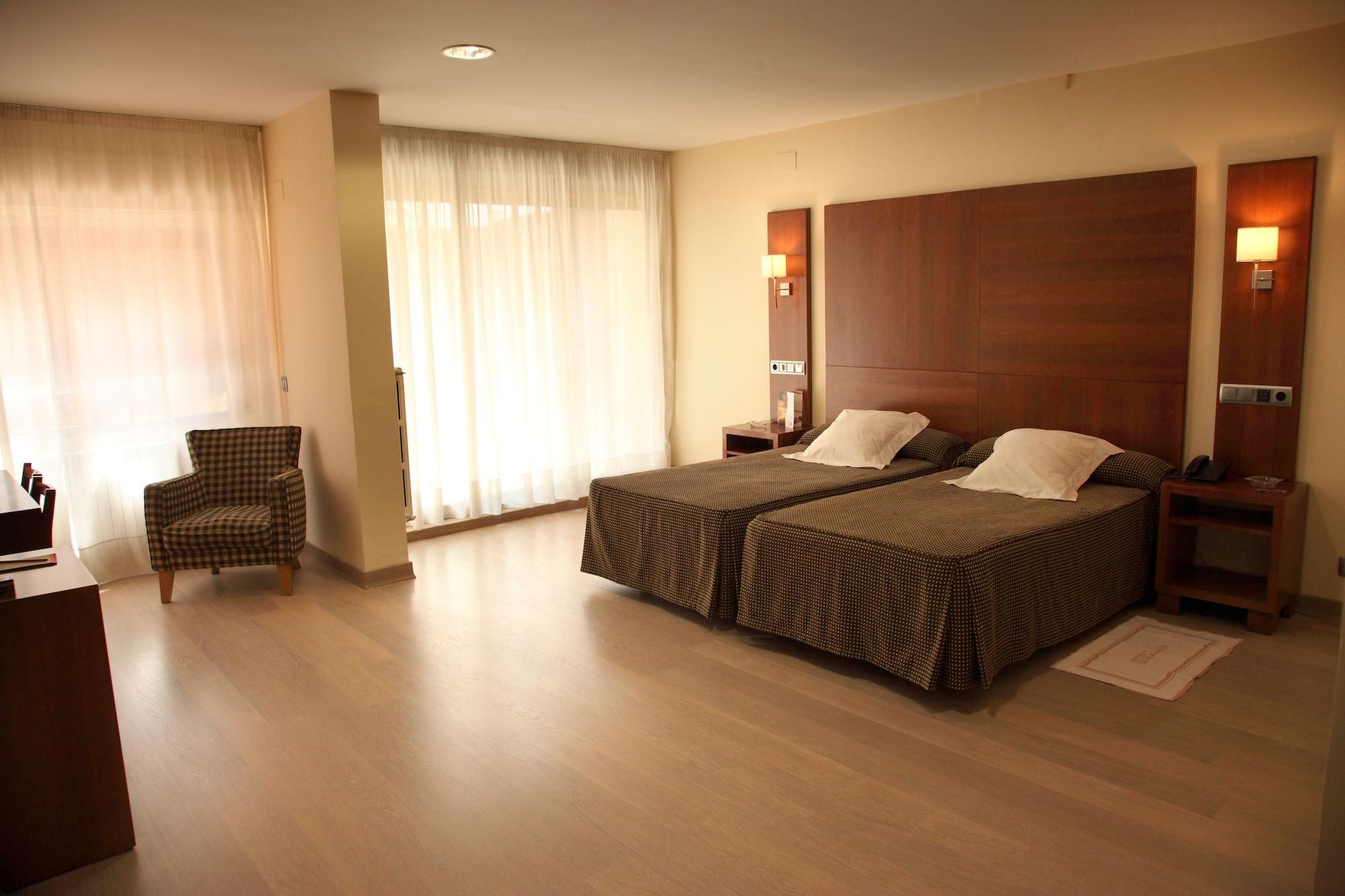 Cesaraugusta 3*
