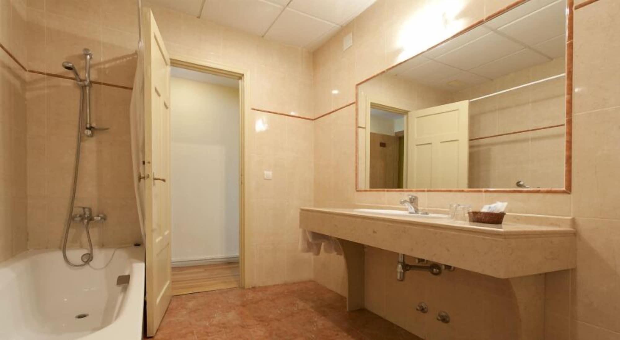 Norte Y Londres Hotel