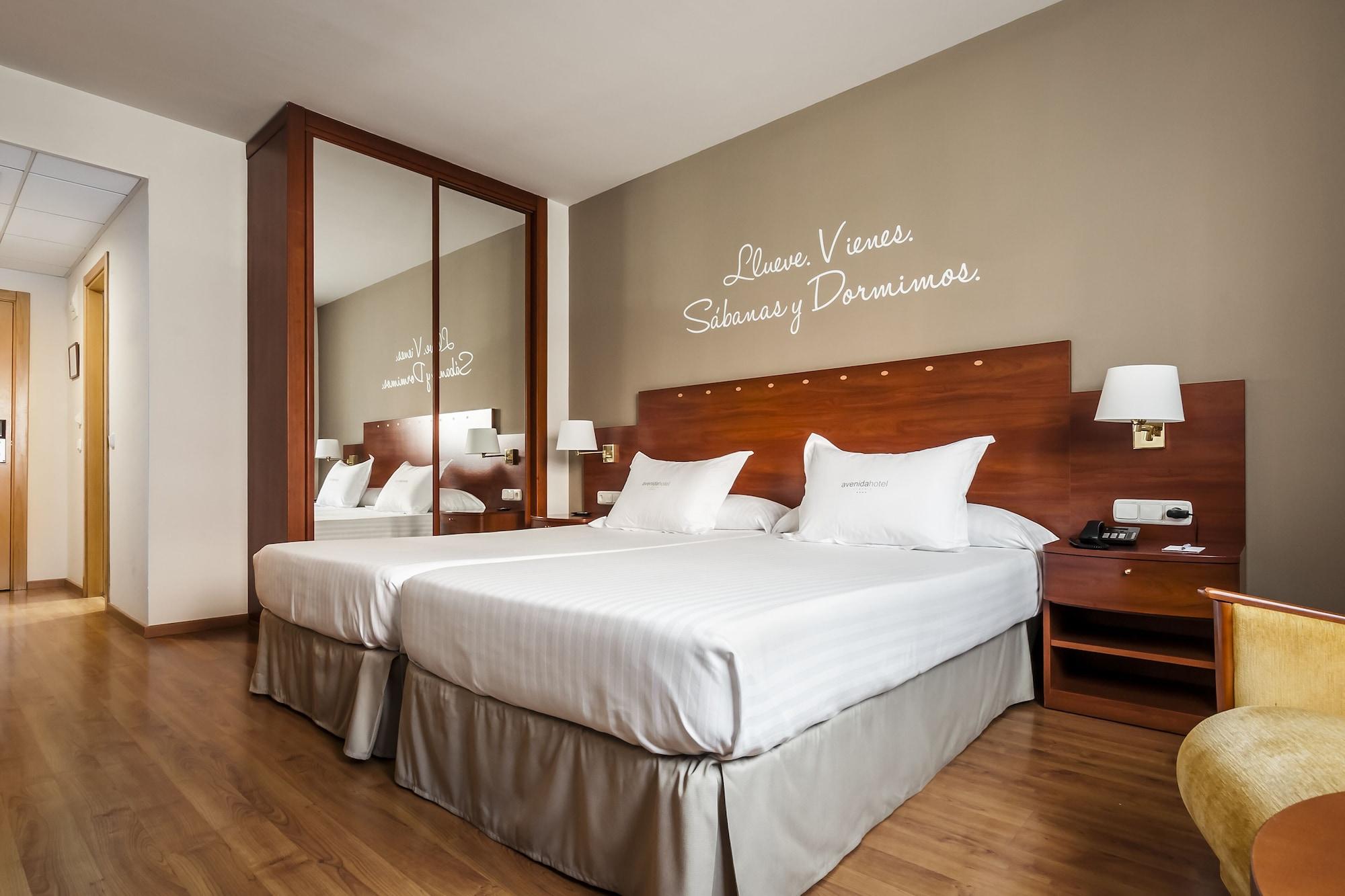Hotel Avenida 4*
