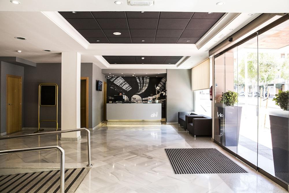 Avenida 4* Almería