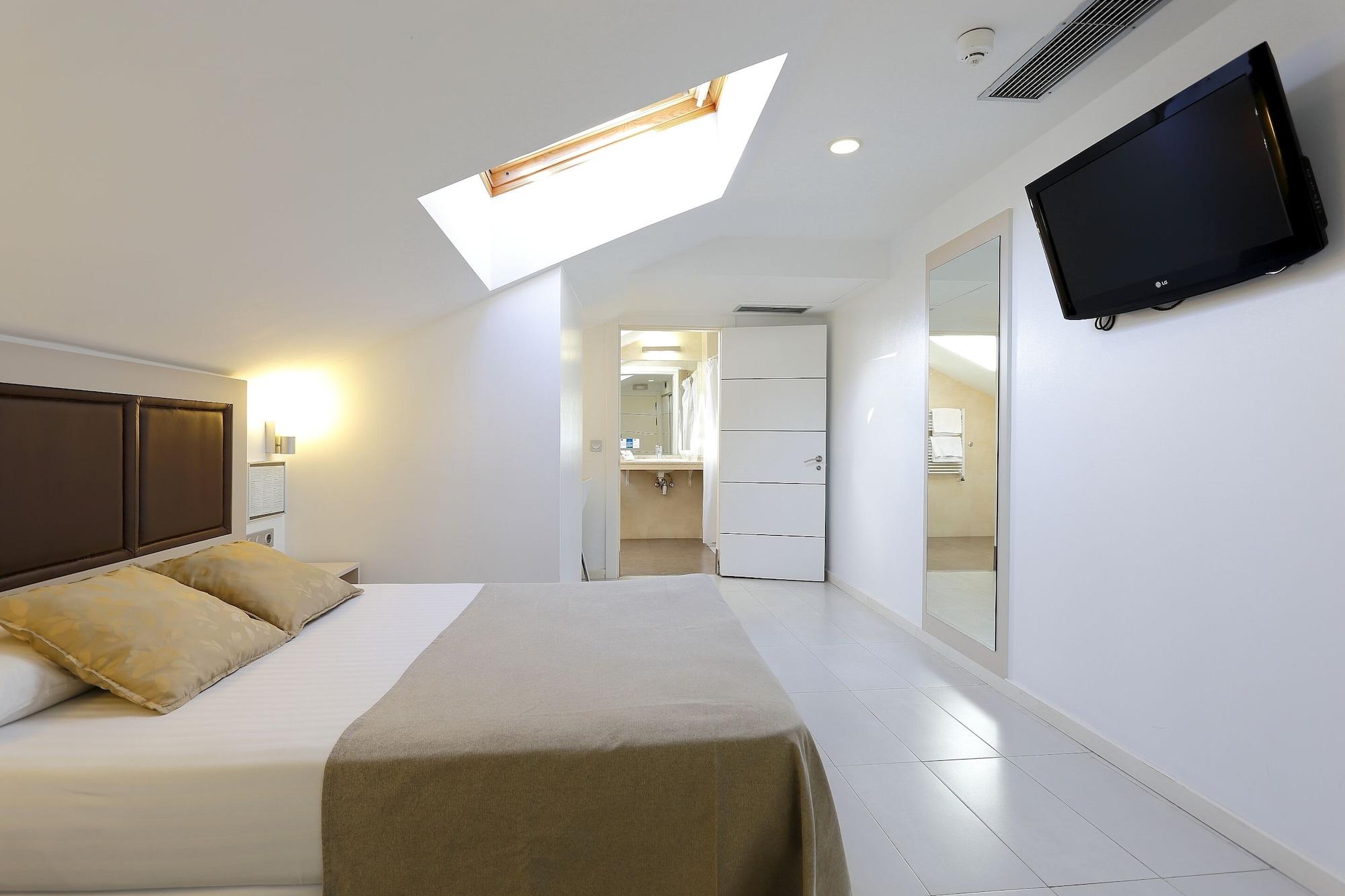 Hotel Santa Rosa, Blue 3*