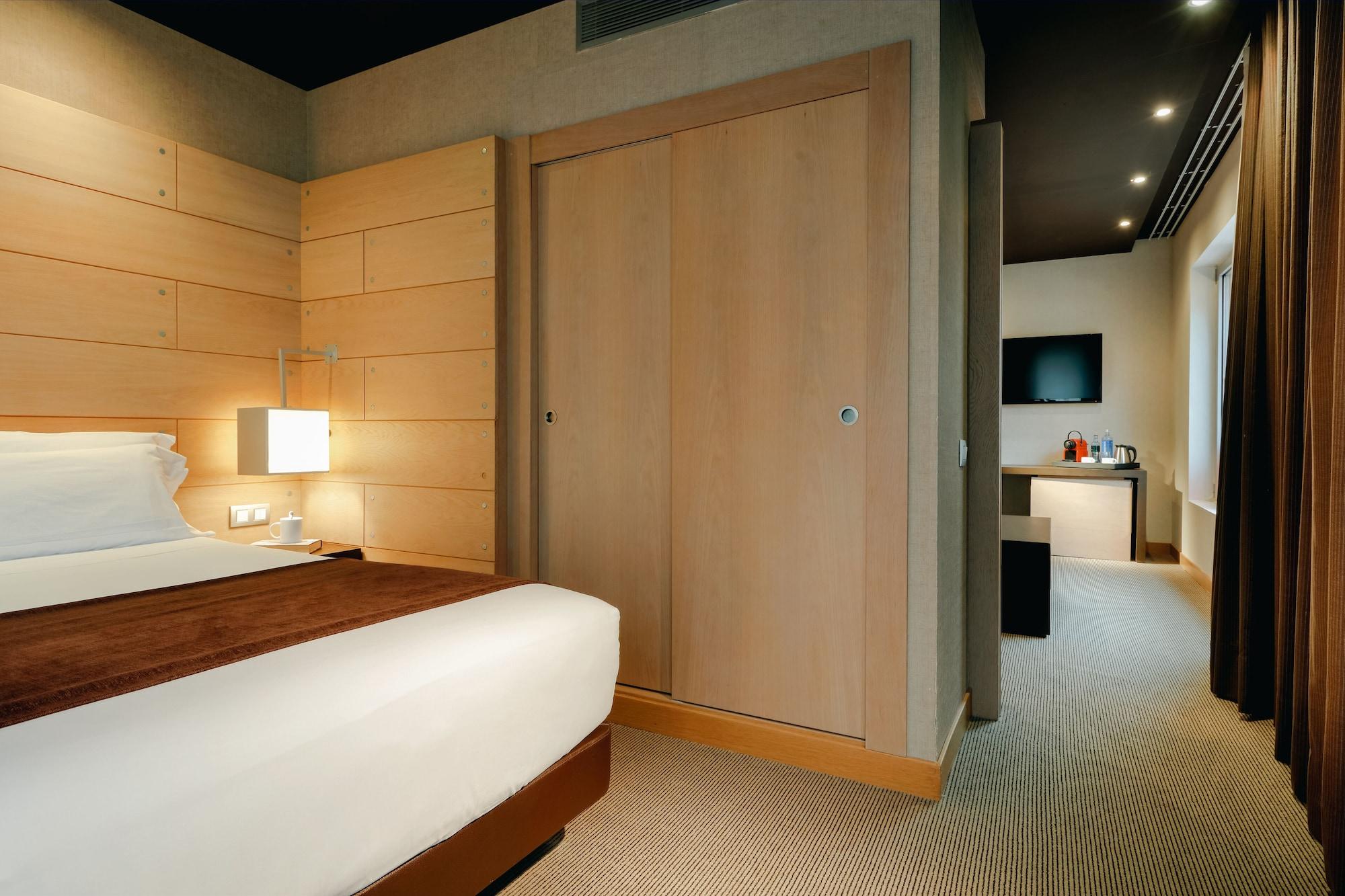 Hotel Hesperia 4*