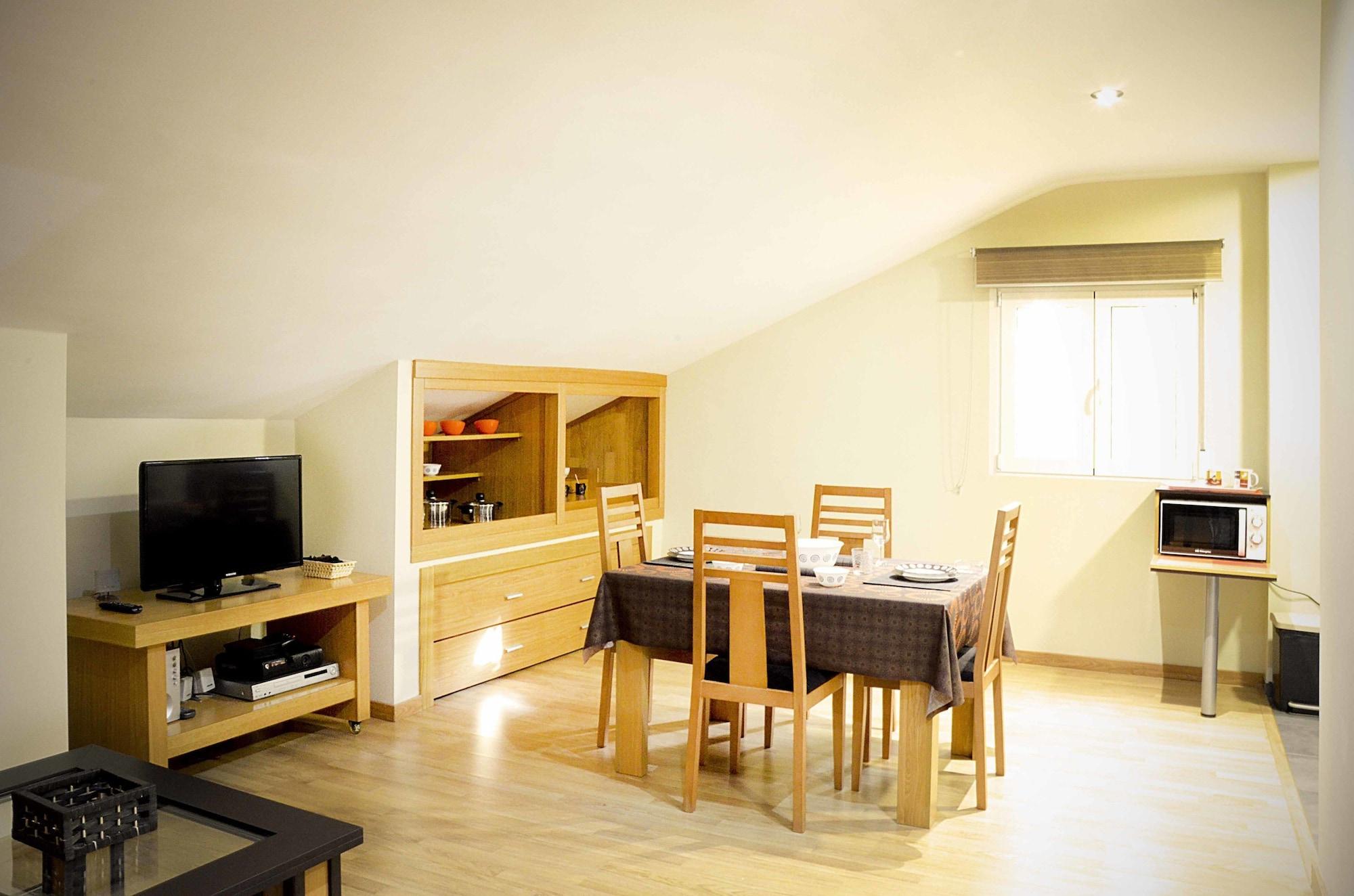 Apartamento Turisticos Cullar Vega