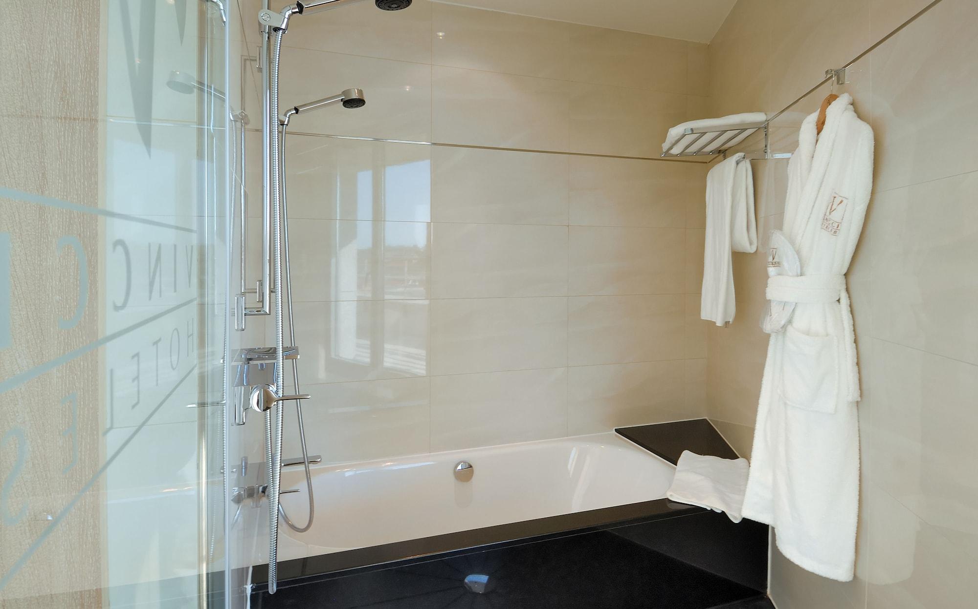 Vincci Frontaura Hotel