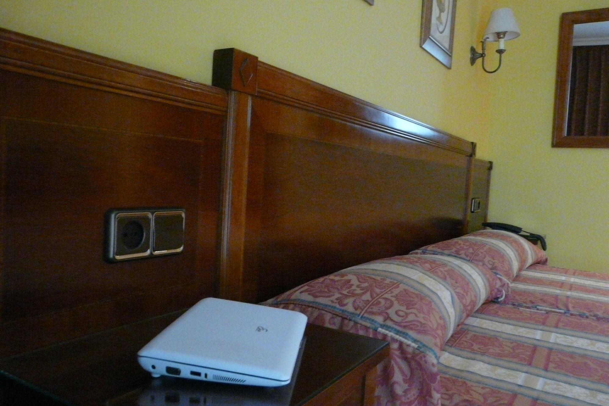 Idh Angel Hotel Oviedo