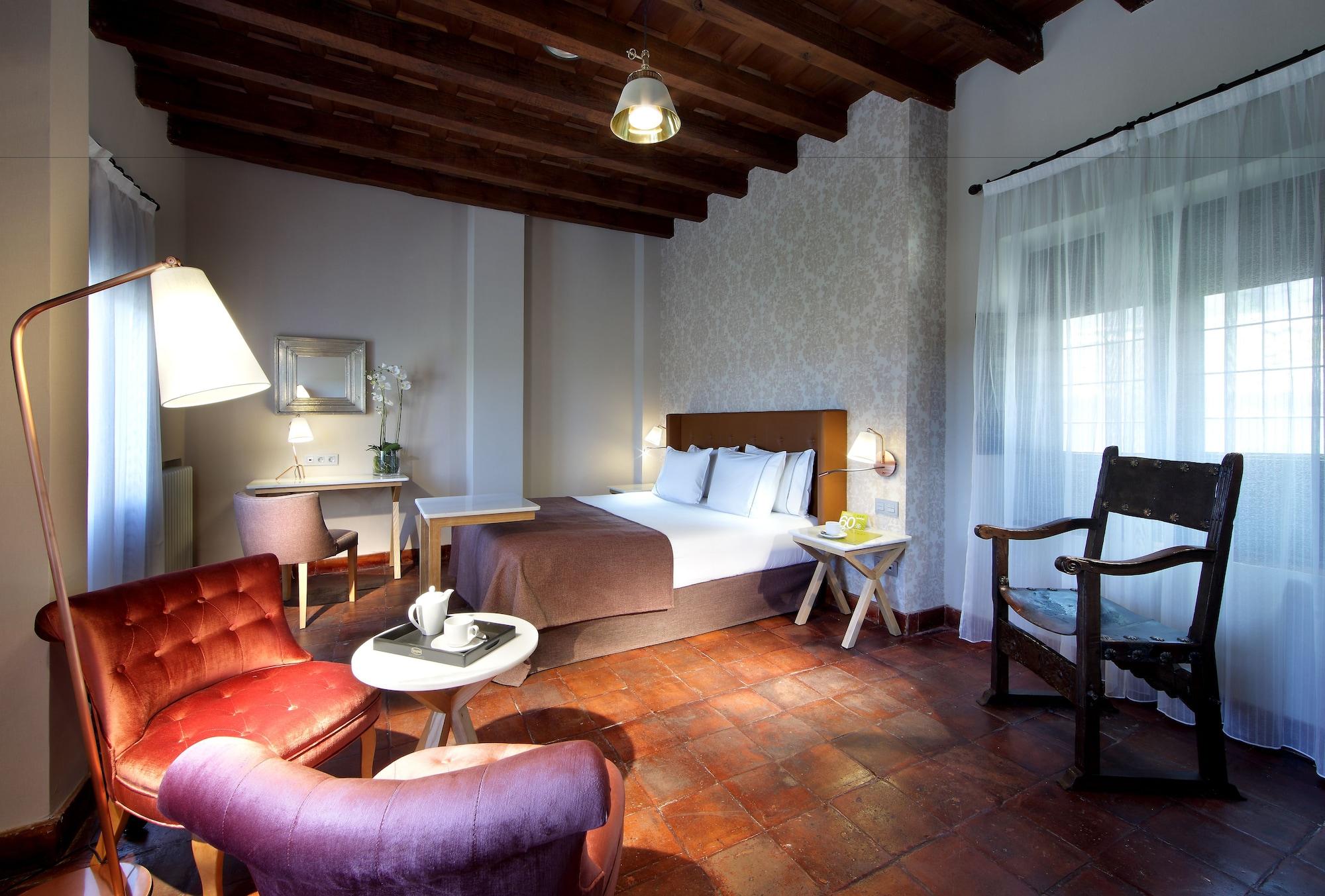 Exe Casa De Linajes Hotel 3*