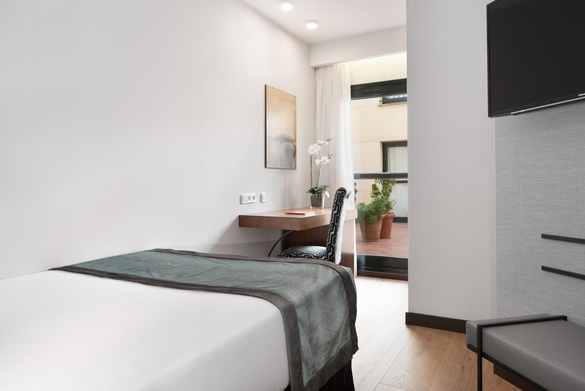 Hotel Exe Agora Caces