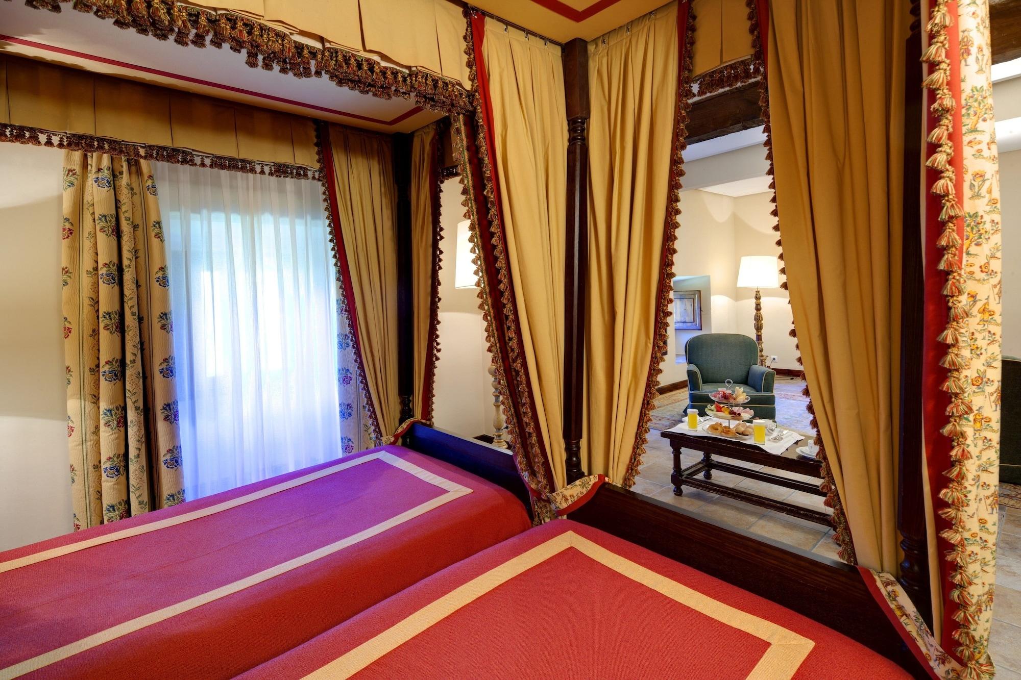 De Cangas De Onís Hotel 4*