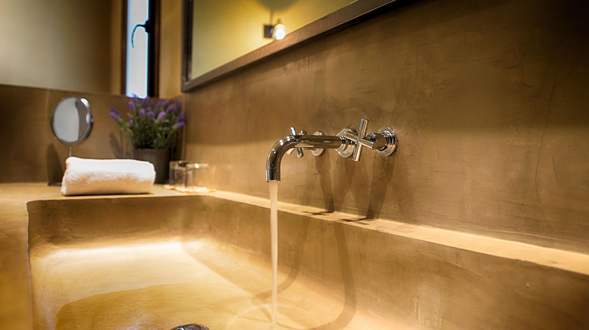 Palacio Carvajal Giron Hotel 4*