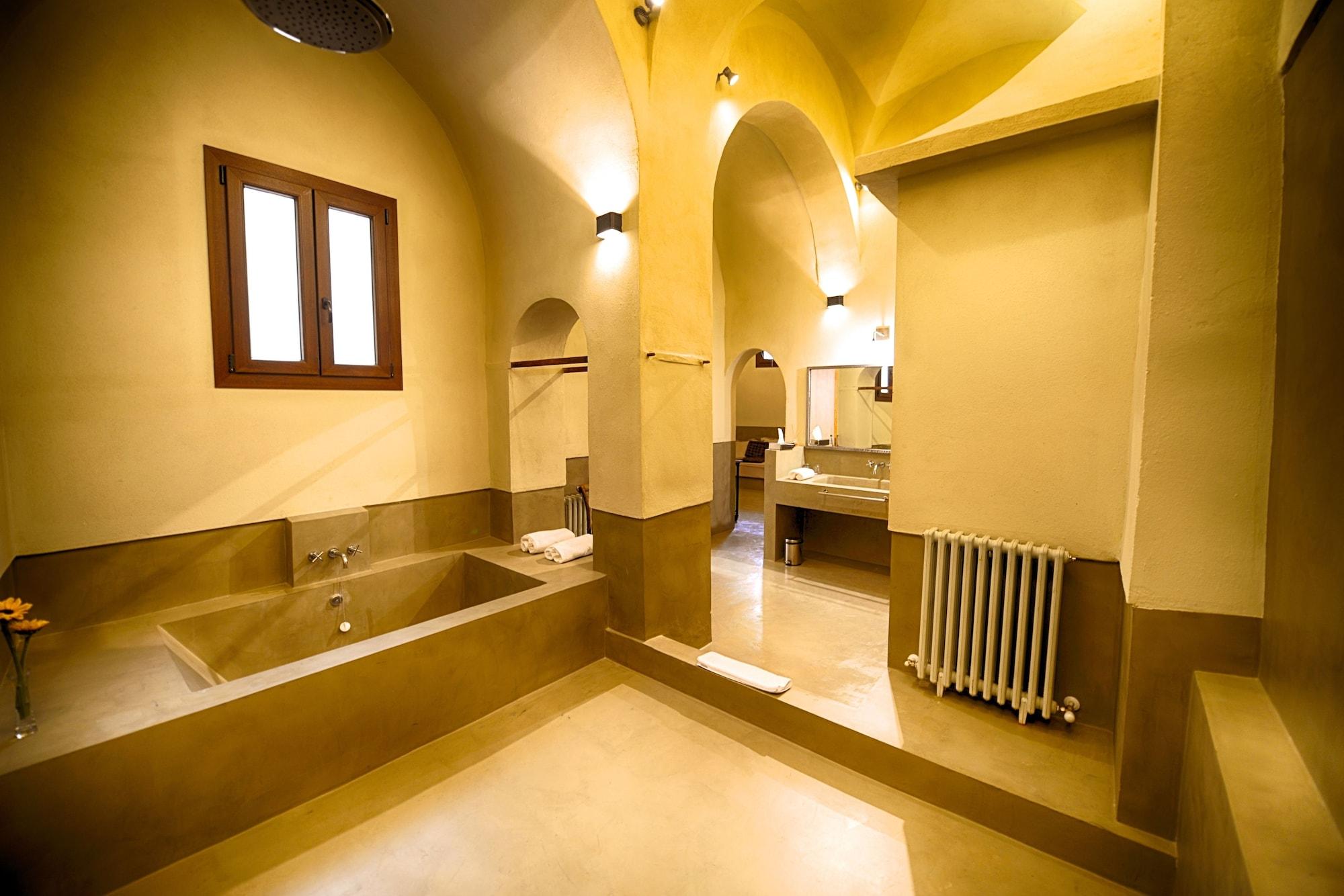 Hotel Palacio Carvajal Giron 4*