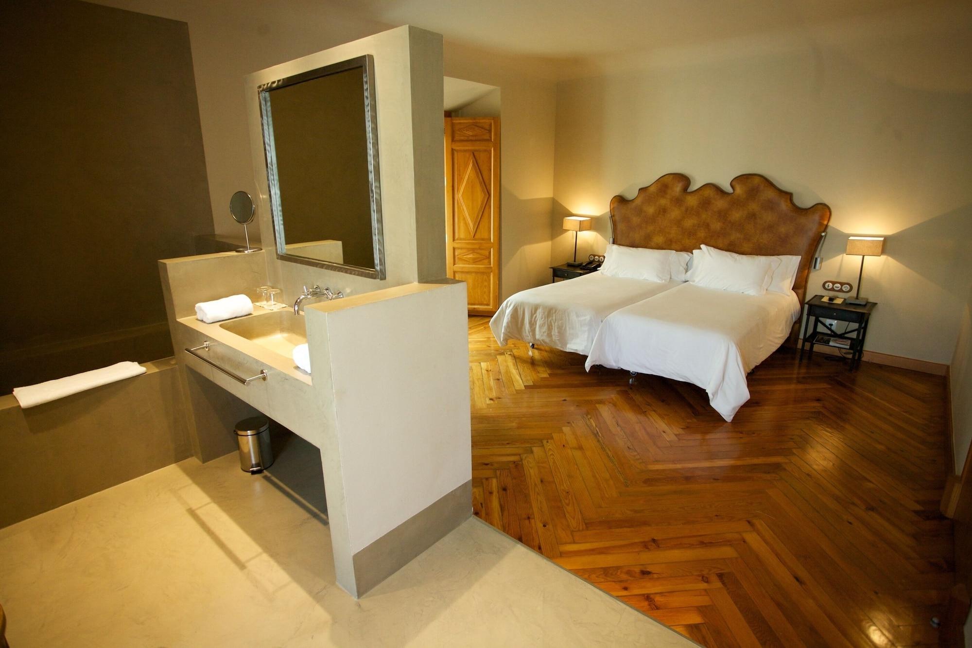 Palacio Carvajal Giron 4*