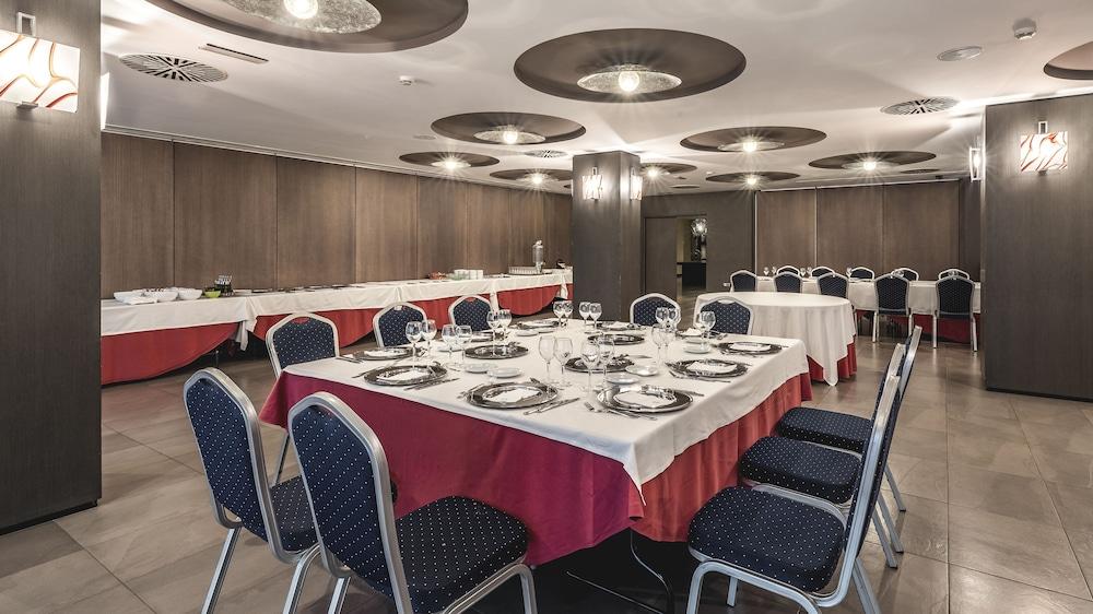 Hotel Be Live Center Talavera 4*